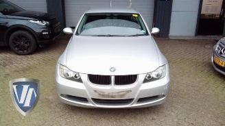 Coche siniestrado BMW 3-serie 3 serie (E90), Sedan, 2005 / 2011 320d 16V 2007/1