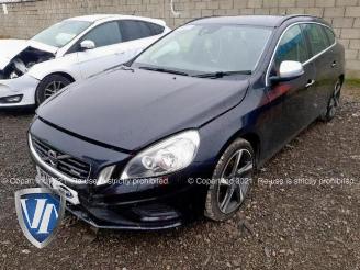 Coche siniestrado Volvo V-60 V60 I (FW/GW), Combi, 2010 / 2018 1.6 DRIVe 2012/3