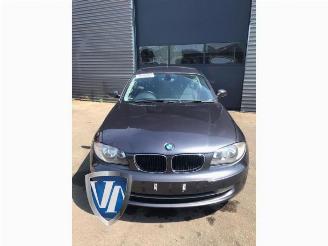 Vrakbiler auto BMW 1-serie 1 serie (E81), Hatchback 3-drs, 2006 / 2012 123d 16V . 2008/4