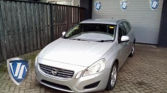 Coche siniestrado Volvo V-60 V60 I (FW/GW), Combi, 2010 / 2018 1.6 DRIVe 2012