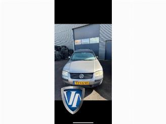 Vrakbiler auto Volkswagen Passat Passat Variant (3B6), Combi, 2000 / 2005 1.9 TDI 100 2003/1