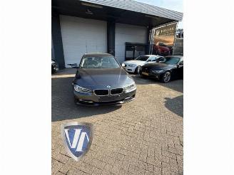 Vrakbiler auto BMW 3-serie 3 serie (F30), Sedan, 2011 / 2018 328i 2.0 16V 2014/9
