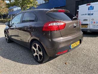 uszkodzony samochody osobowe Kia Rio 1.2 tdi 5drs 2012/6
