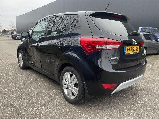 Schadeauto Hyundai Ix20 1.6 aut. 2013/5