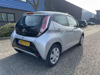 Toyota Aygo 5drs xplay picture 3