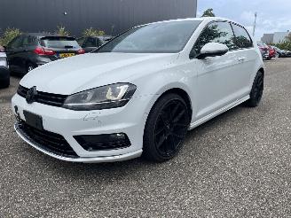  Volkswagen Golf 2.0 tdi 110kw Aut. R-Line 2016/5