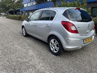 Damaged car Opel Corsa 1.4 Aut. 2011/10