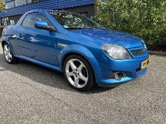 Voiture accidenté Opel Tigra 1.8 2005/10