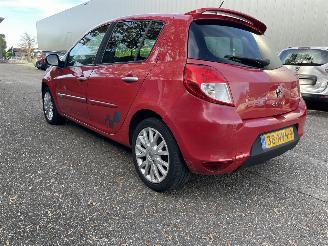 Coche accidentado Renault Clio 1.2 5drs 2010/11