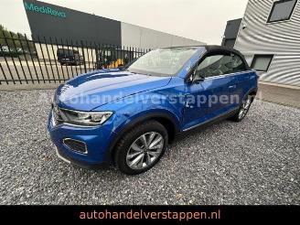 uszkodzony samochody osobowe Volkswagen T-Roc Cabriolet Style 1.5 TSI 110KW Navi DAB+ 2020/11