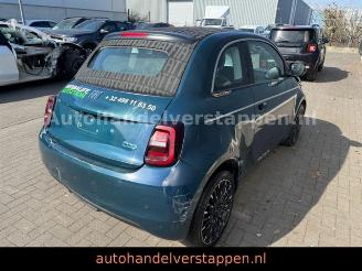 Vrakbiler auto Fiat 500E 500 e La Prima 87KW  Cabriolet 2020/12