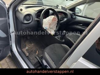 Toyota Aygo (X) 1.0-l-VVT-i Play Klima  Airco picture 12