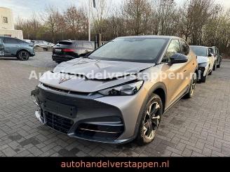 krockskadad bil auto Cupra   2025/2