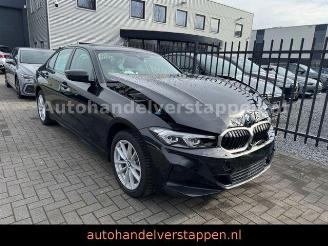 Schadeauto BMW 3-serie i Limousine Automatik 2023/12