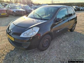 Vrakbiler auto Renault Clio Clio III (BR/CR), Hatchback, 2005 / 2014 1.4 16V 2006/5