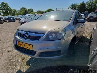 Opel Zafira Zafira (M75), MPV, 2005 / 2015 1.6 16V picture 2