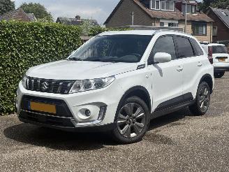Damaged car Suzuki Vitara 1.0 Boosterjet Comfort 111pk 2020/8