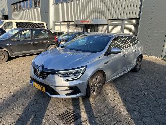 skadebil auto Renault Mégane 1.3 TCe Intens 2022/2