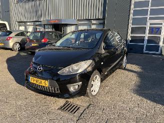 skadebil auto Mazda 2 1.3 HP 5 Deurs 2010/11