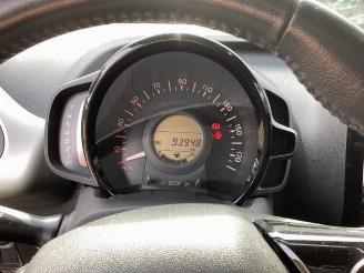 Peugeot 108 108, Hatchback, 2014 1.2 VTi 12V picture 21