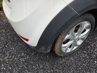 Hyundai Ix20 1.4i i-Motion Cross picture 3