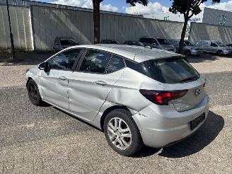 Opel Astra 1.2 turbo 81kW Edition picture 4