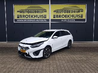 skadebil auto Kia Ceed 1.6 GDI PHEV DynamicPlusLine 2022/9