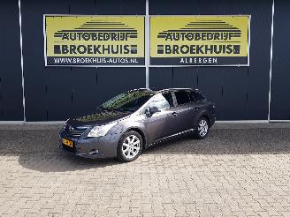 Damaged car Toyota Avensis  2011/4