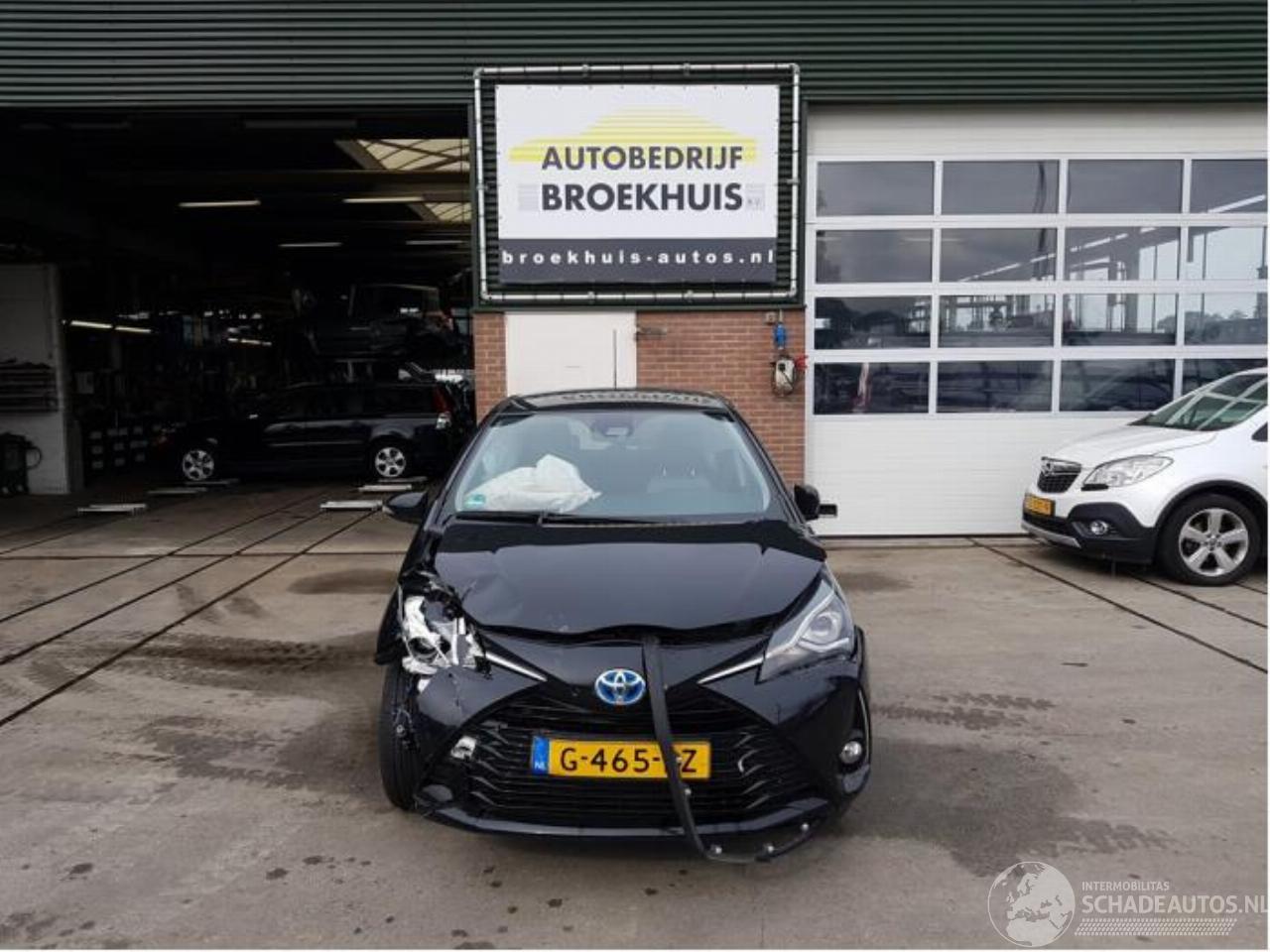 Toyota Yaris Yaris III (P13), Hatchback, 2010 / 2020 1.5 16V Hybrid