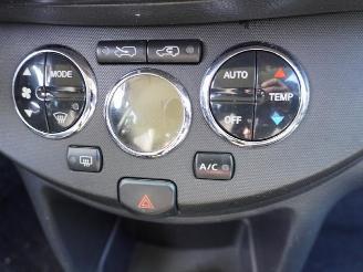 Nissan Note 1.6 16v picture 6