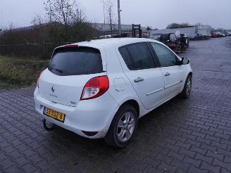 Renault Clio 1.5 dCi picture 1