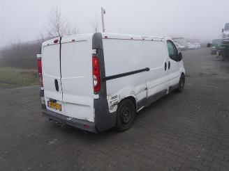 Nissan Primastar 2.0 dCi picture 1