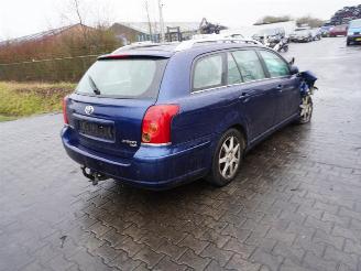 Toyota Avensis Wagon 2.0 16v picture 1