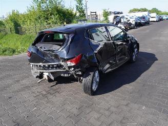 Renault Clio 0.9 TCe picture 1