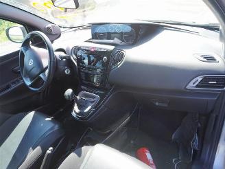 Lancia Ypsilon 0.9 TwinAir picture 5