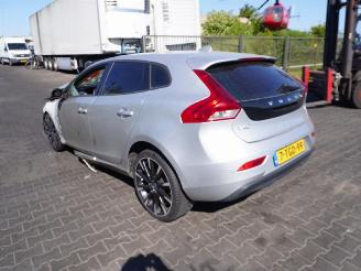 Volvo V-40 D2 picture 2