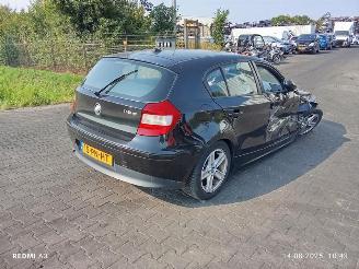 BMW 1-serie 118d picture 1