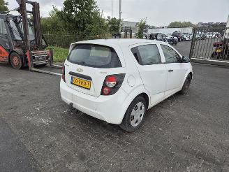 krockskadad bil motor Chevrolet Aveo 1.2 16V 2011/7