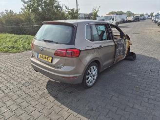 Autoverwertung Volkswagen Golf  2014/11