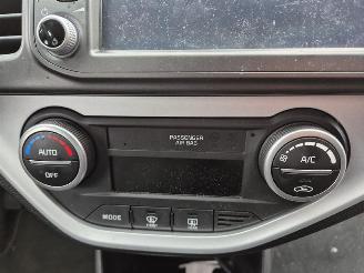 Kia Picanto 1.0 12V picture 6