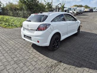 Salvage car Opel Astra 1.6 16V 2010/10