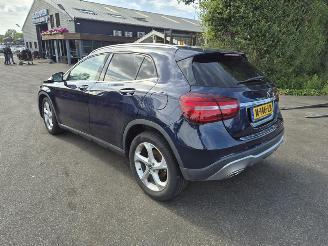 Mercedes GLA 180 picture 2