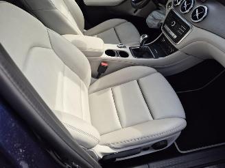Mercedes GLA 180 picture 14