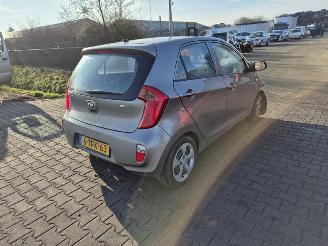 damaged passenger cars Kia Picanto 1.0 12V 2014/3