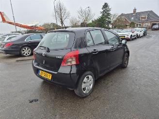 damaged passenger cars Toyota Yaris 1.0 12v 2008/9