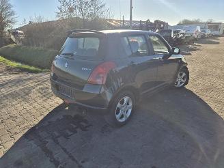 uszkodzony samochody osobowe Suzuki Swift 1.3 2005/6