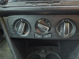 Volkswagen Polo 1.2 TDi picture 6