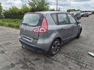 Uttjänta bilar auto Renault Scenic 1.5 DCi 2012/1