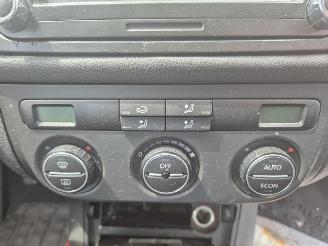 Volkswagen Golf 2.0 TDi picture 6