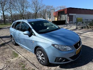 krockskadad bil auto Seat Ibiza 77 kW (105 PK) 1197 cc. 2011/8